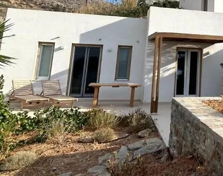 Delfini Feriehus Ano Syros