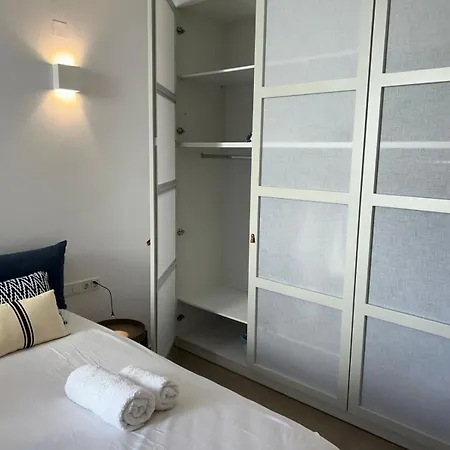 Feriehus Delfini Ano Syros