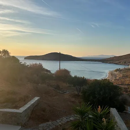 Delfini * Ano Syros